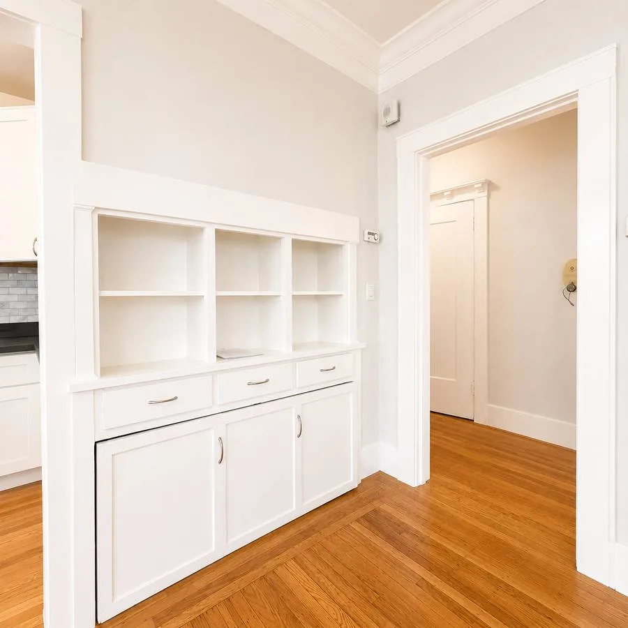 1800 Lakeshore Avenue #4