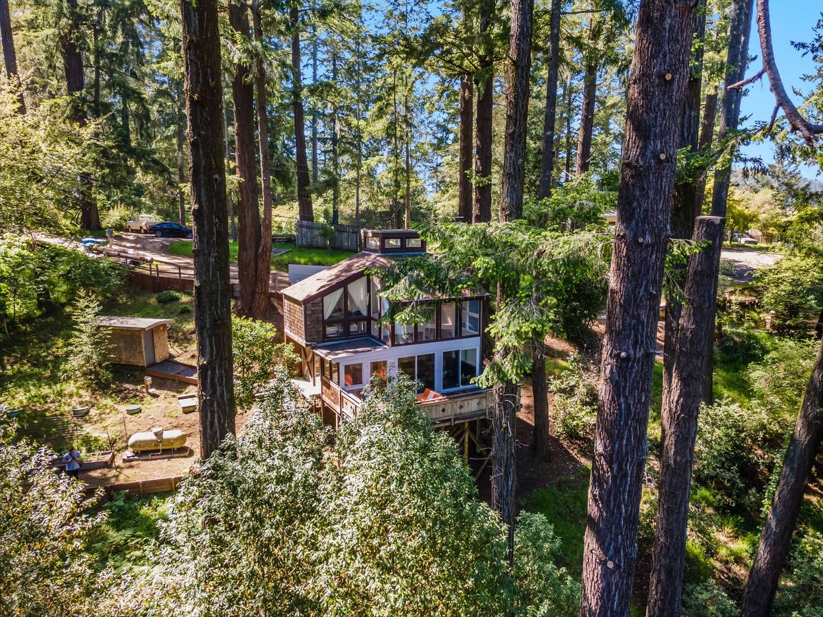 40 Fir Avenue