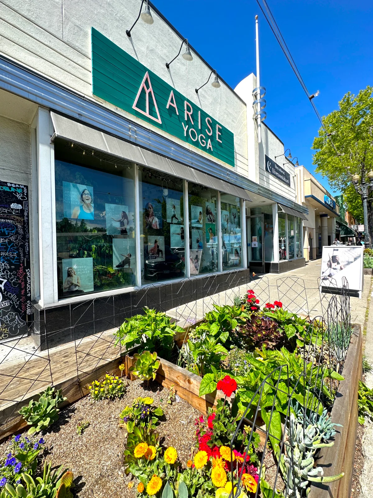 90 Athol Avenue