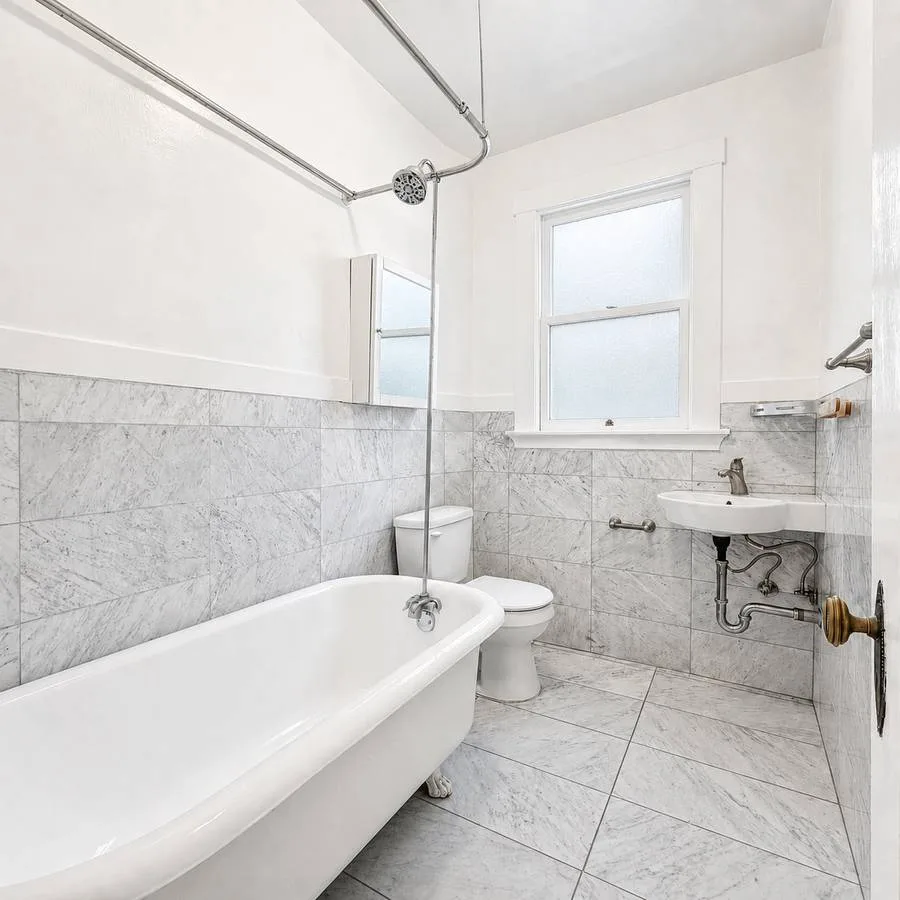 1800 Lakeshore Avenue #4