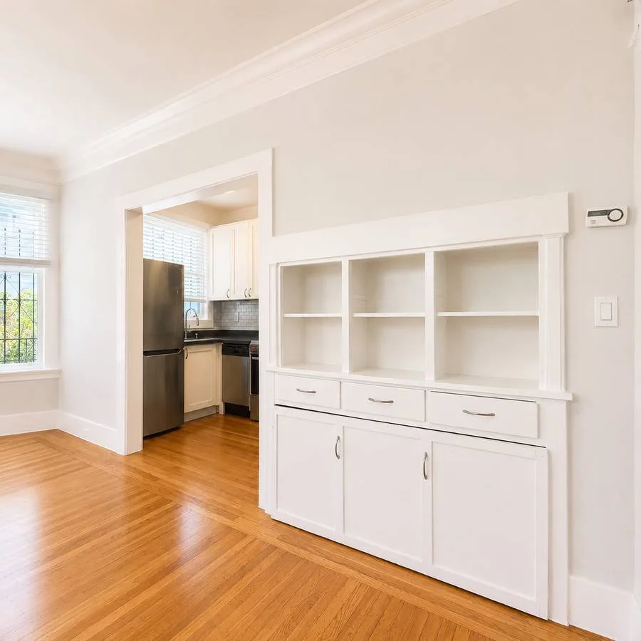 1800 Lakeshore Avenue #4