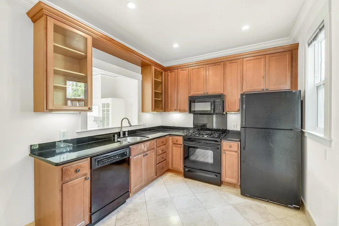 3064 Sacramento St. #6, rental in Laurel Heights, San Francisco