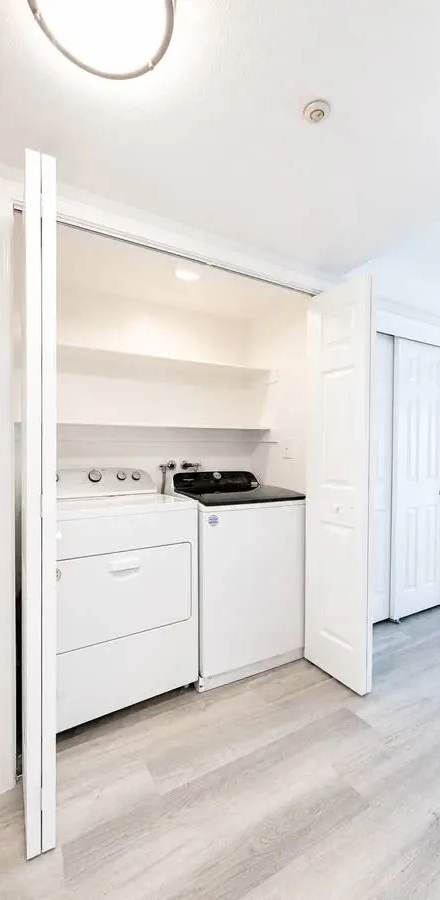 90 Athol Avenue #1D, rental in Grand Lake, Oakland